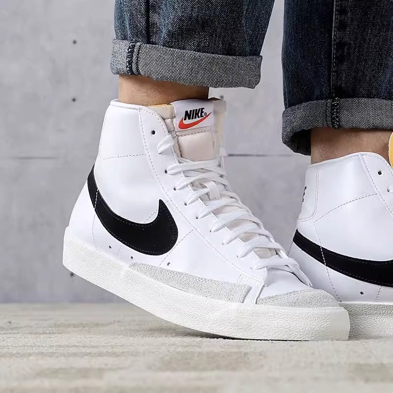 NIKE BLAZER